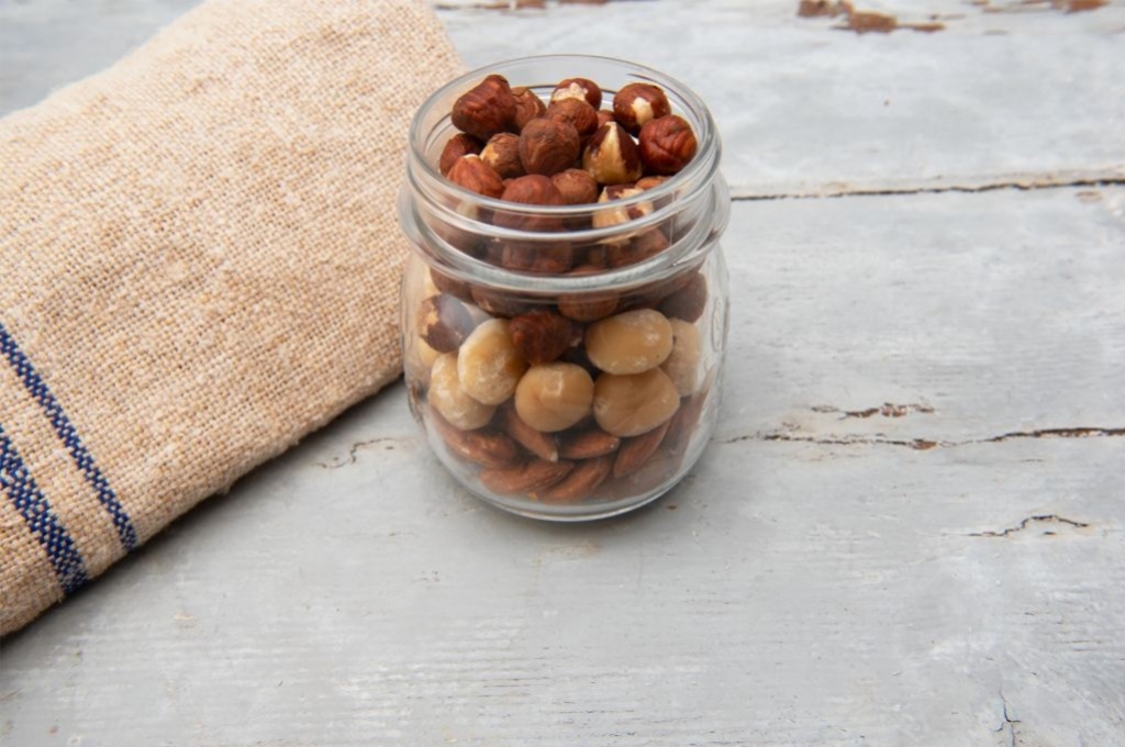 Lagerung und Aufrechterhaltung der Qualität der Nüsse und Trockenfrüchte